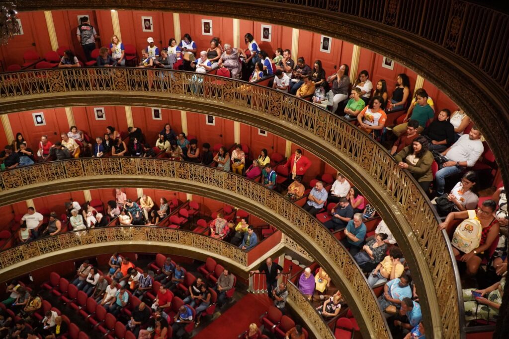 Pièce de théâtre Les infatigables